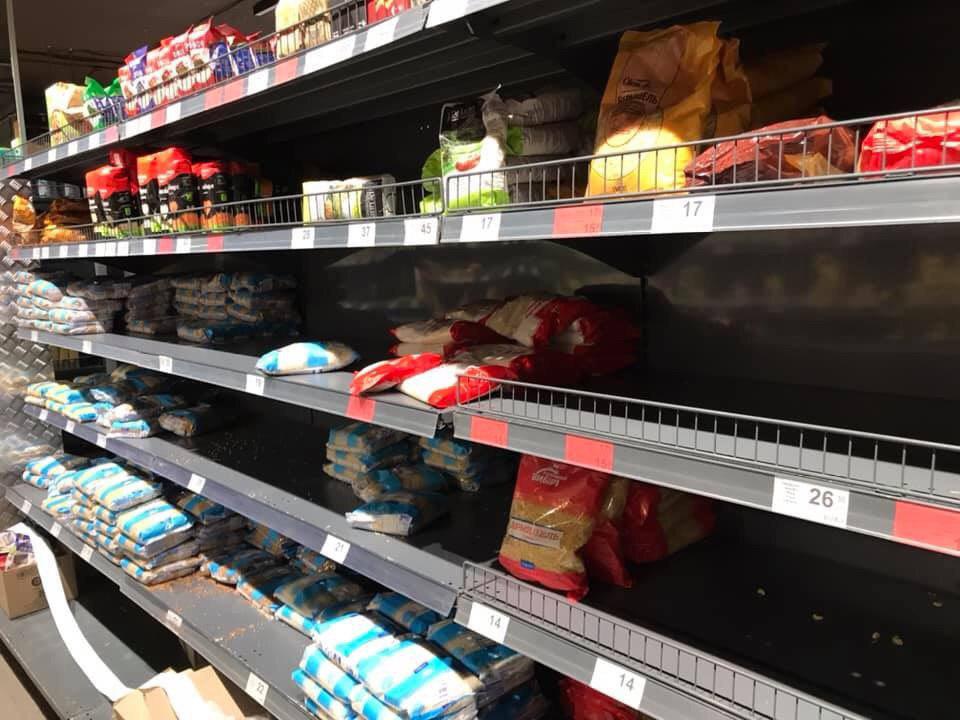 Карантин в Украине: появились новые фото "паникеров" в супермаркетах